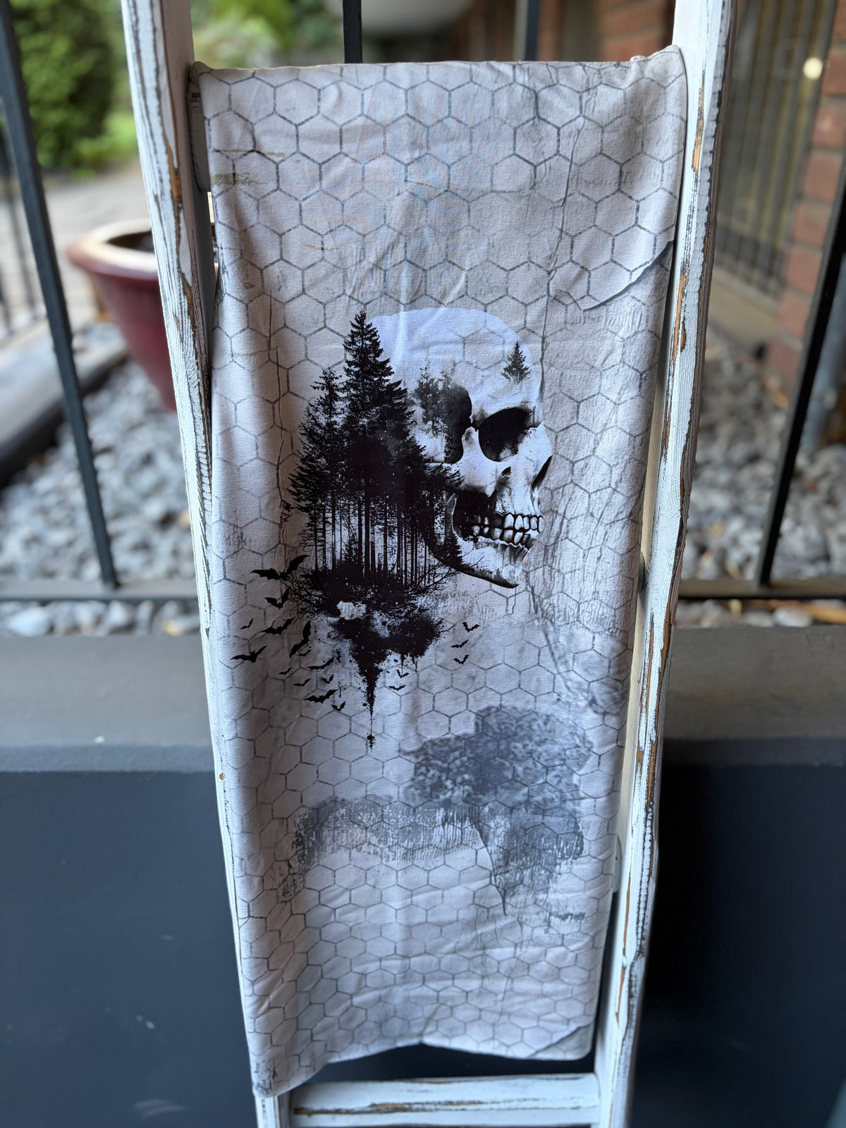 1m Jersey Distressed Skull