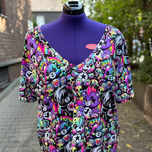 Gestalte hier dein Lieblingsshirt mit V-Ausschnitt