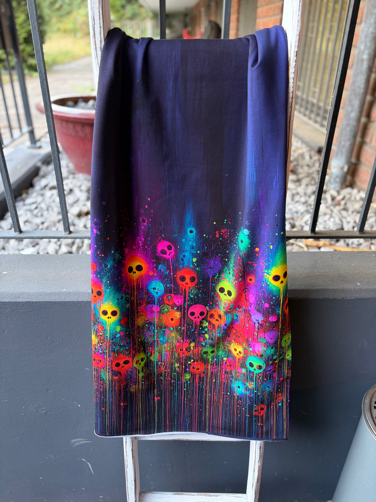 2m Jersey Bordüre Skull Flowers