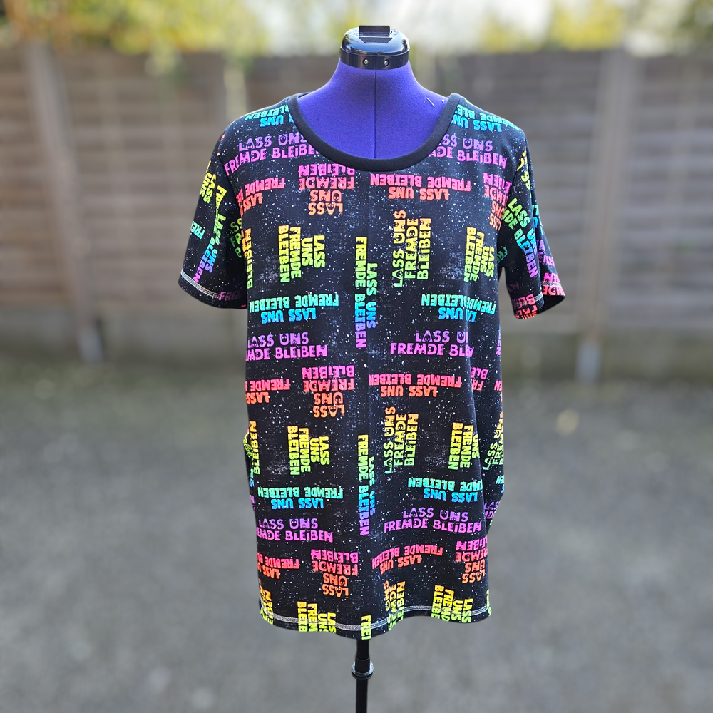 0,5m Rainbow lass mal fremde bleiben French Terry Sweat